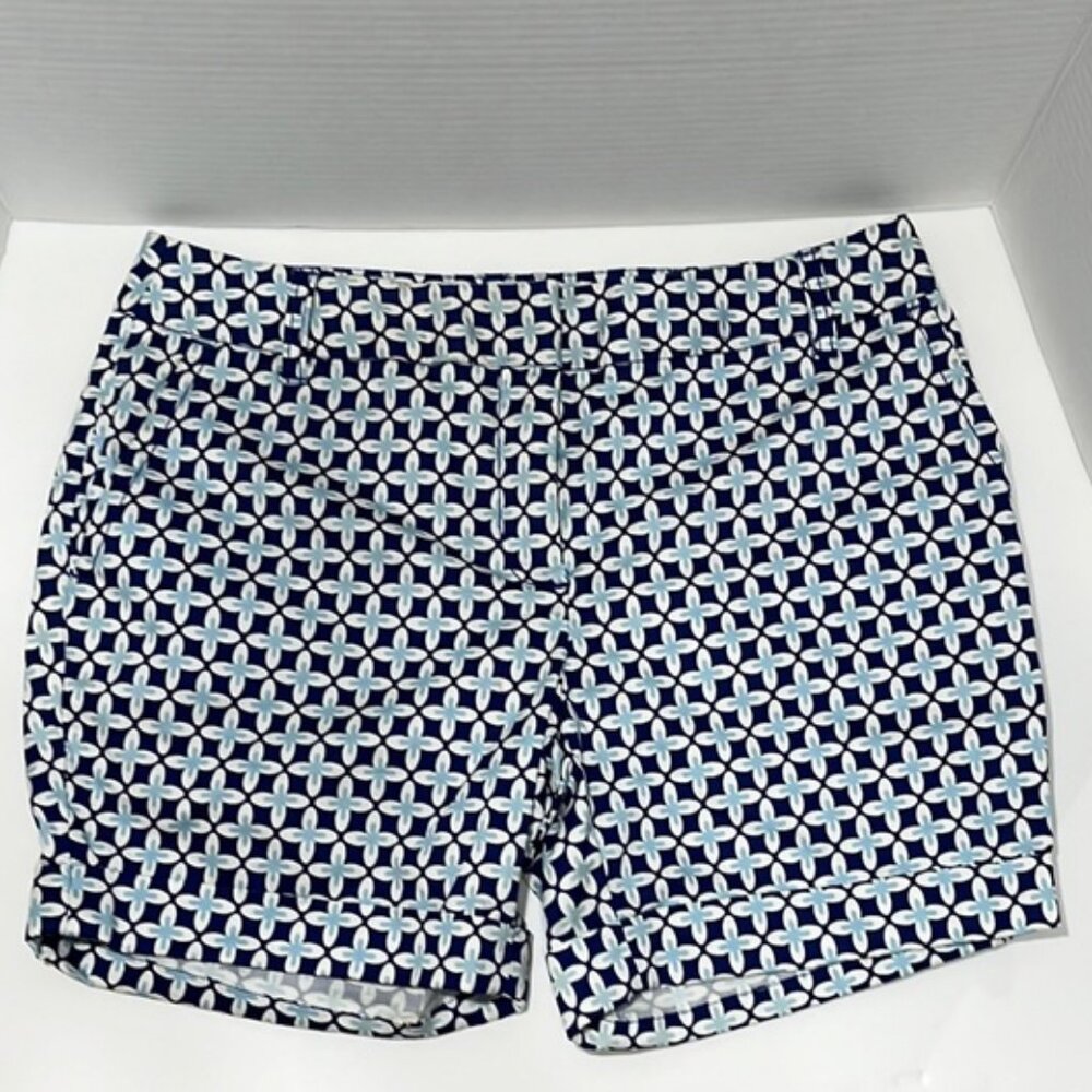 NWOT Liz Claiborne Sloane Shorts Flat Front Navy and Turquoise Geometric Print